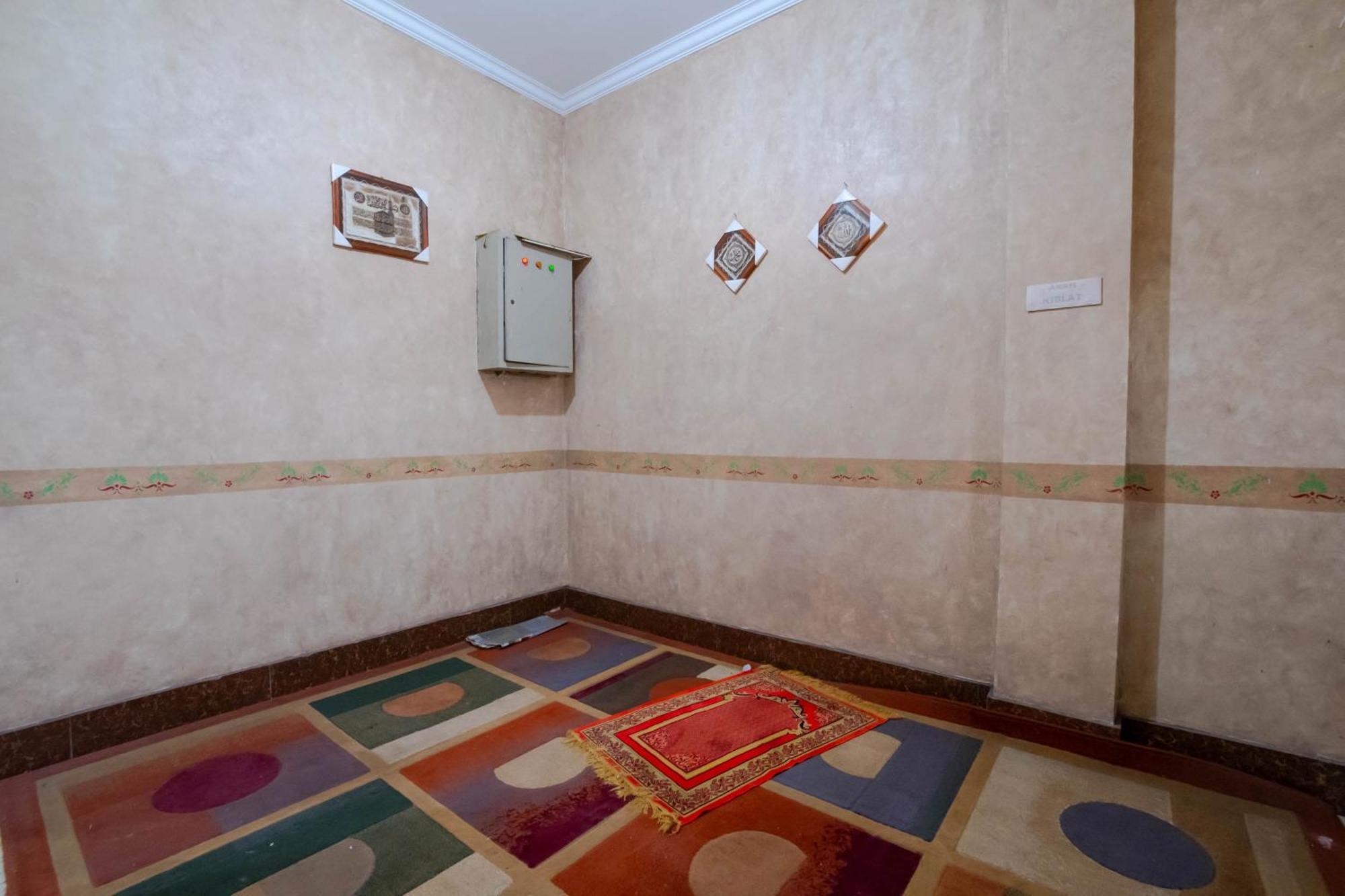 Nusa Indah Syariah Hotel Bandara By Abdihome Tangerang Esterno foto