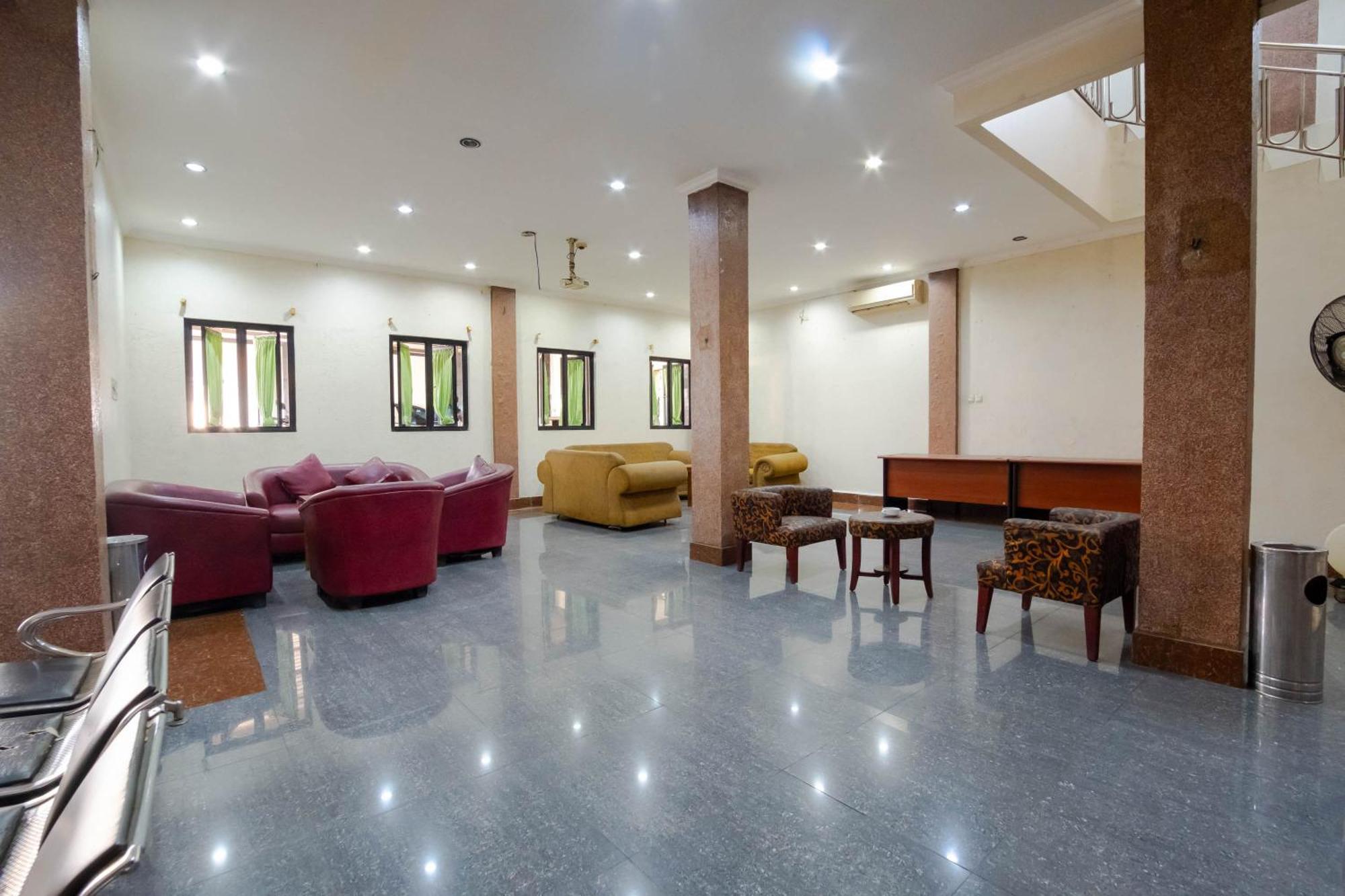 Nusa Indah Syariah Hotel Bandara By Abdihome Tangerang Esterno foto